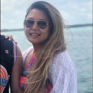 Meet your Posher, Elena